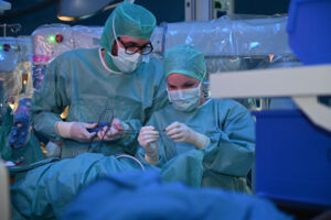 Gyn.-Roboter Senhance_Vorbereitung Instrumente; (c)VLKH.jpg