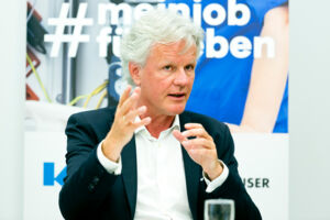 Mediengespräch_LKHZ_Direktor Dr Fleisch_06072023.jpg