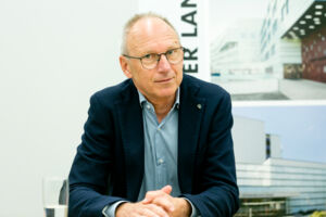 Mediengespräch_LKHZ_Primar DDr Abendstein_06072023.jpg