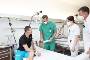 1. Gespräch VOR der OP; (c)Vorarlberger Landeskrankenhäuser.JPG